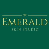 Derna Emerald Skin Studio Logo